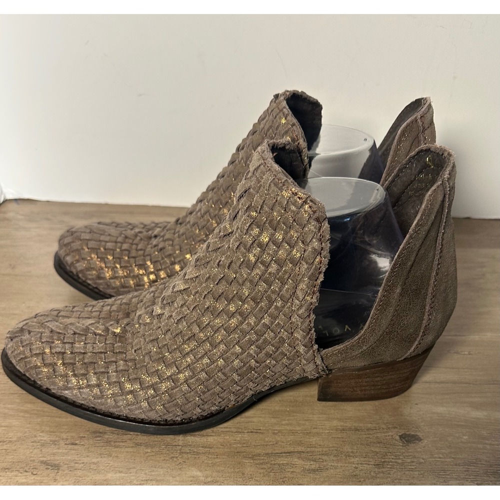 Very Volatile Veracruz Hand Woven Leather Cut Out Pointed‎ Ankle Booties Size 9